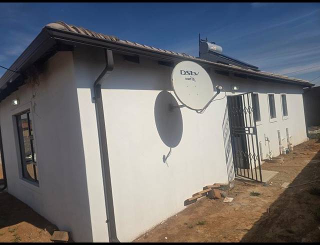 3 BEDROOM HOUSE FOR SALE IN LEHAE